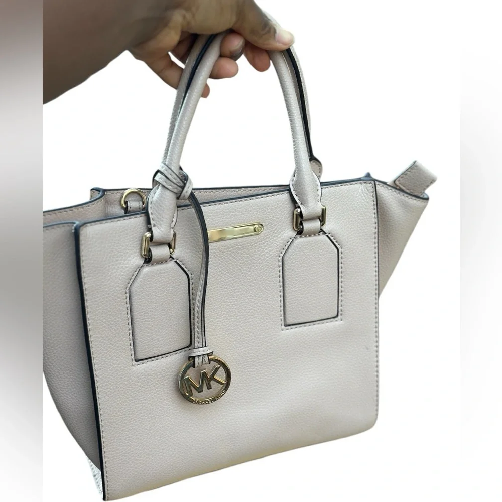 Michael Kors Light Pink Leather Women’s Satchel Purse